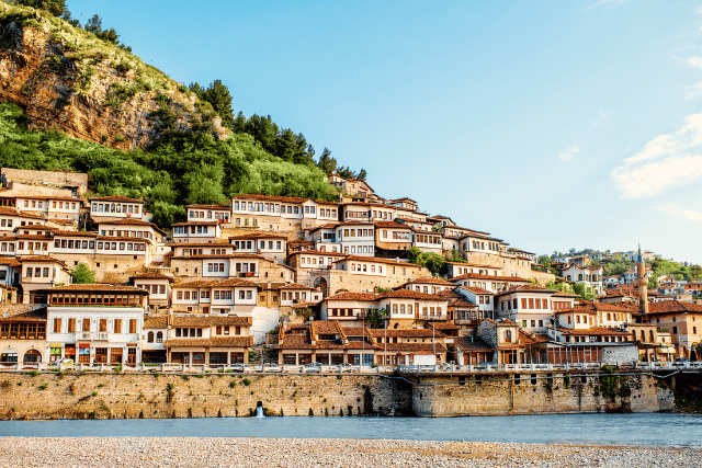 Azienda-in-Albania